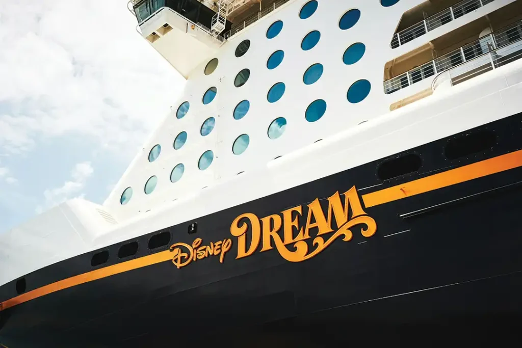 Disney Dream Ship